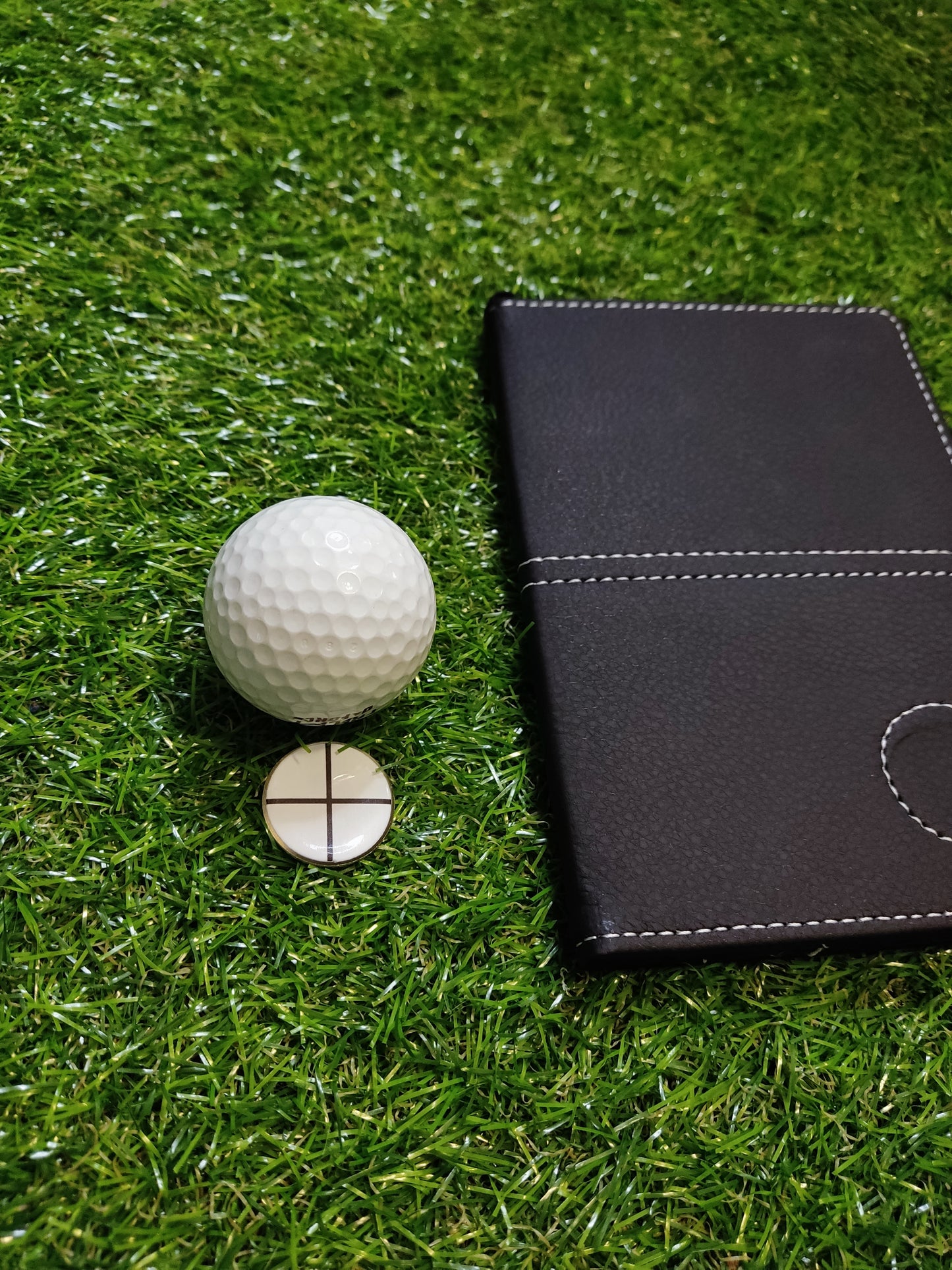 Golf Scorecard Score Card Holder Black PU Leather Magnetic Ball Marker Alignment